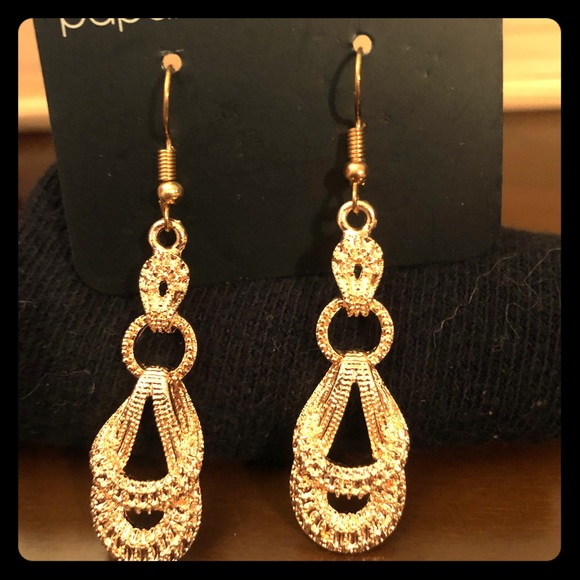 paparazzi Jewelry - 🐝2 for $8 mix and match 💍 Paparazzi earrings